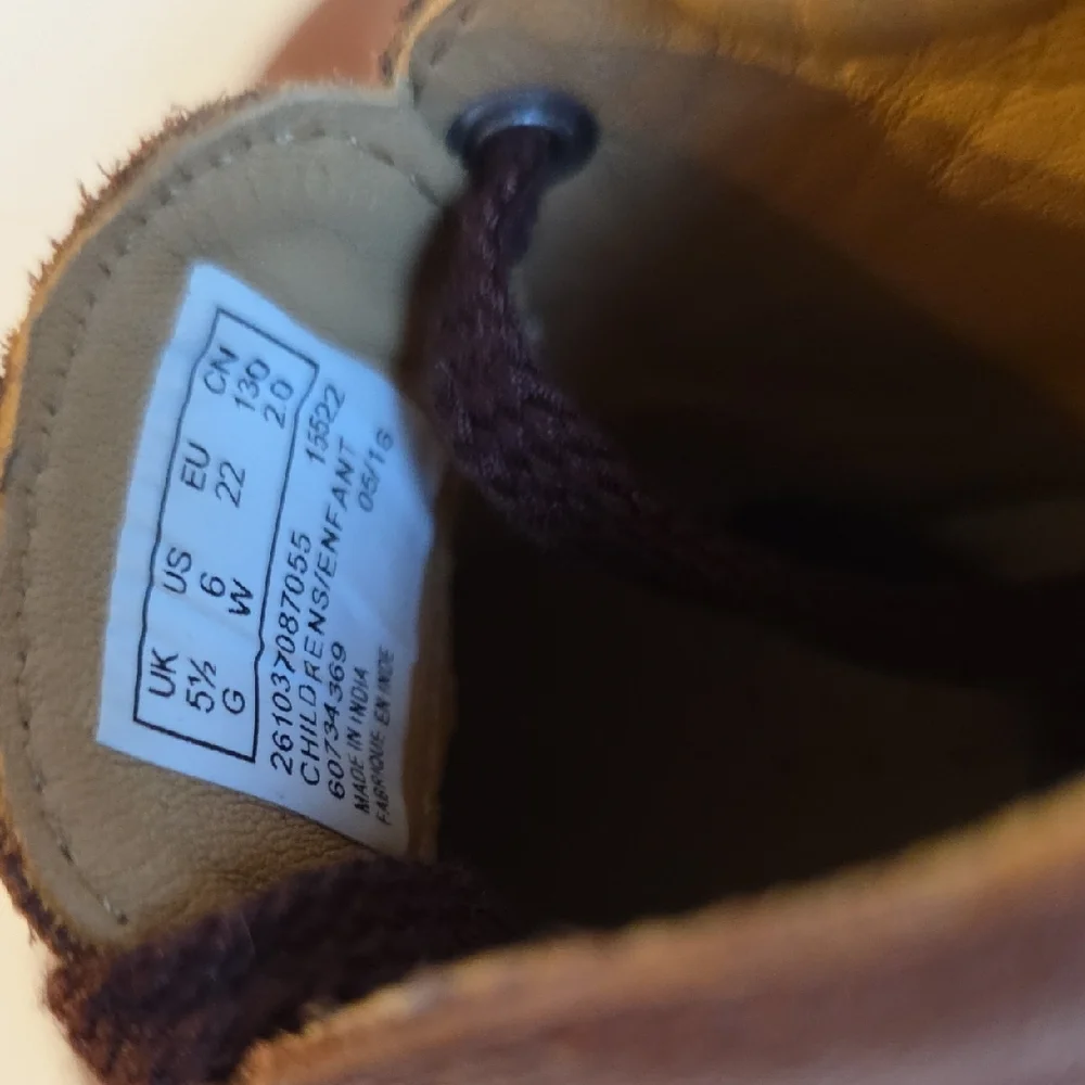 Clarks Desert Bootie Brown Kids Boots Rare Discontinued Size 6